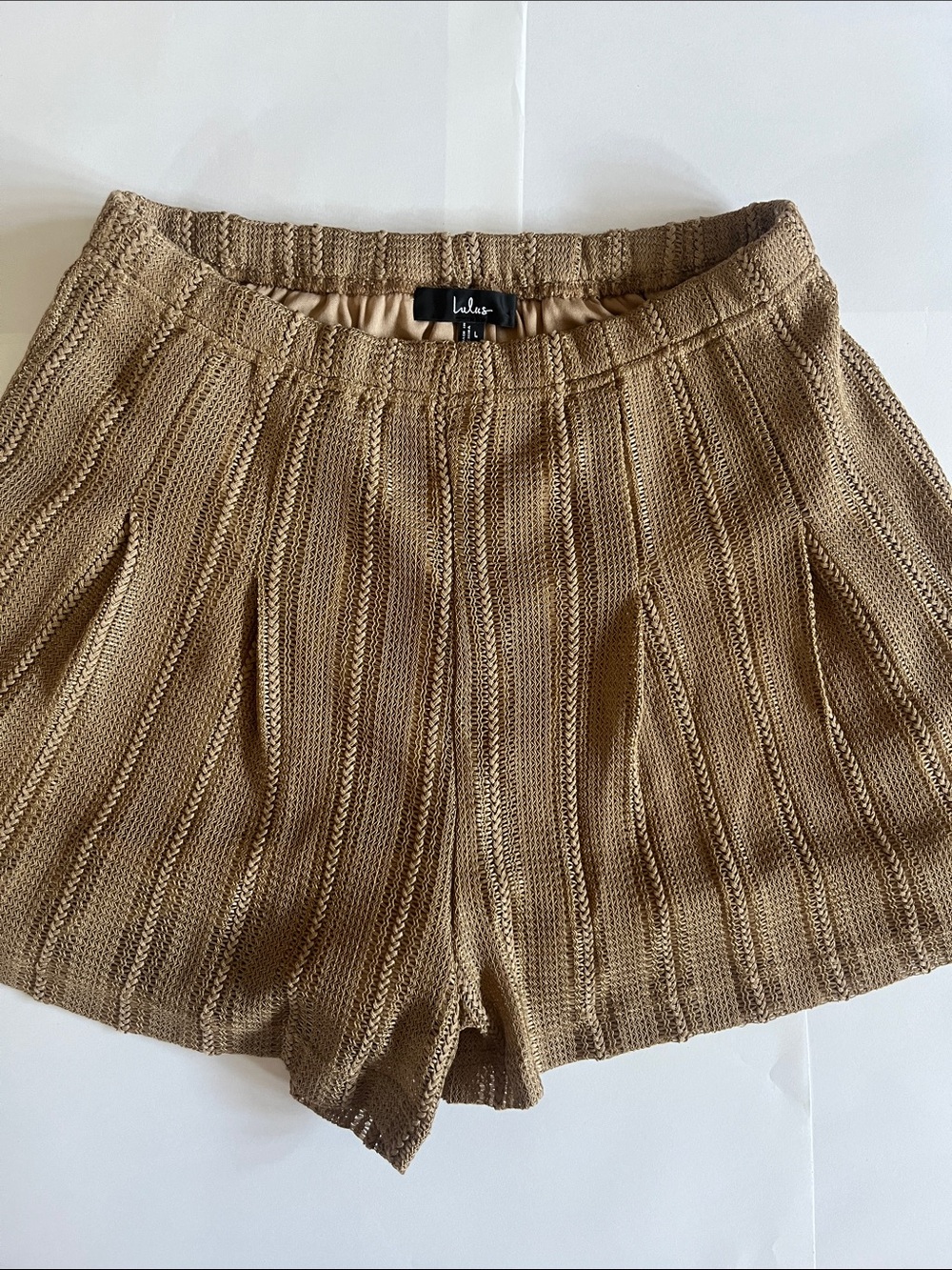 Lulu's Tan Ribbed Knit High-Waist Shorts woman’s size large stretch shorts